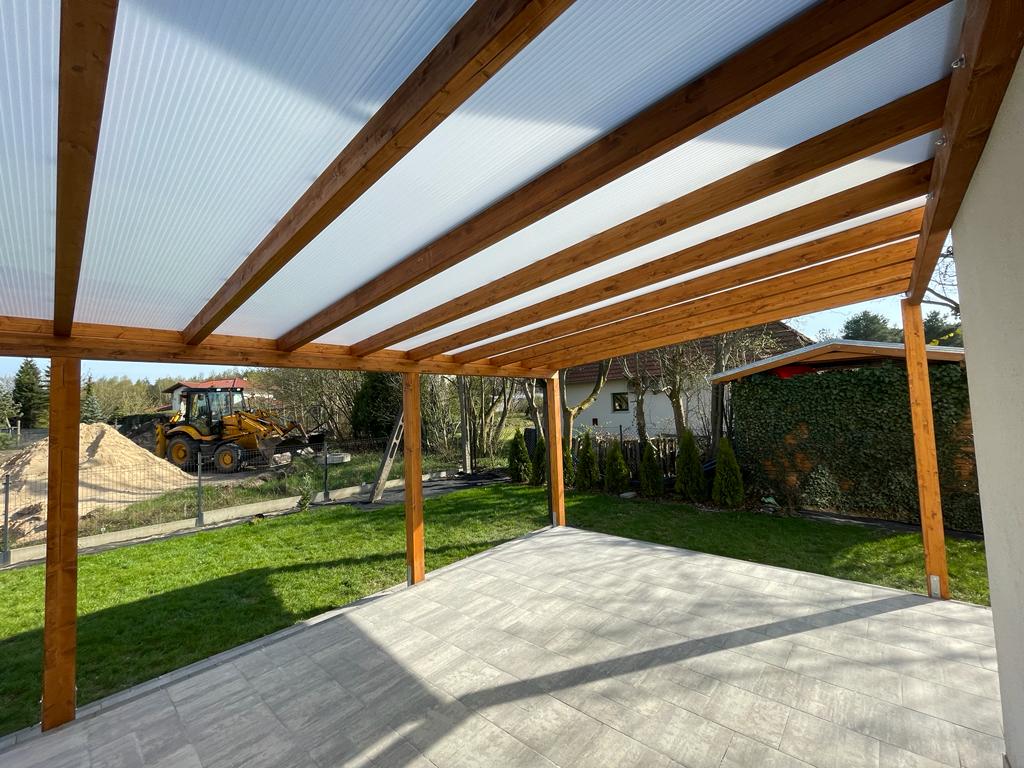 jak-gruby-poliweglan-na-zadaszenie-tarasu jaki poliweglan na taras